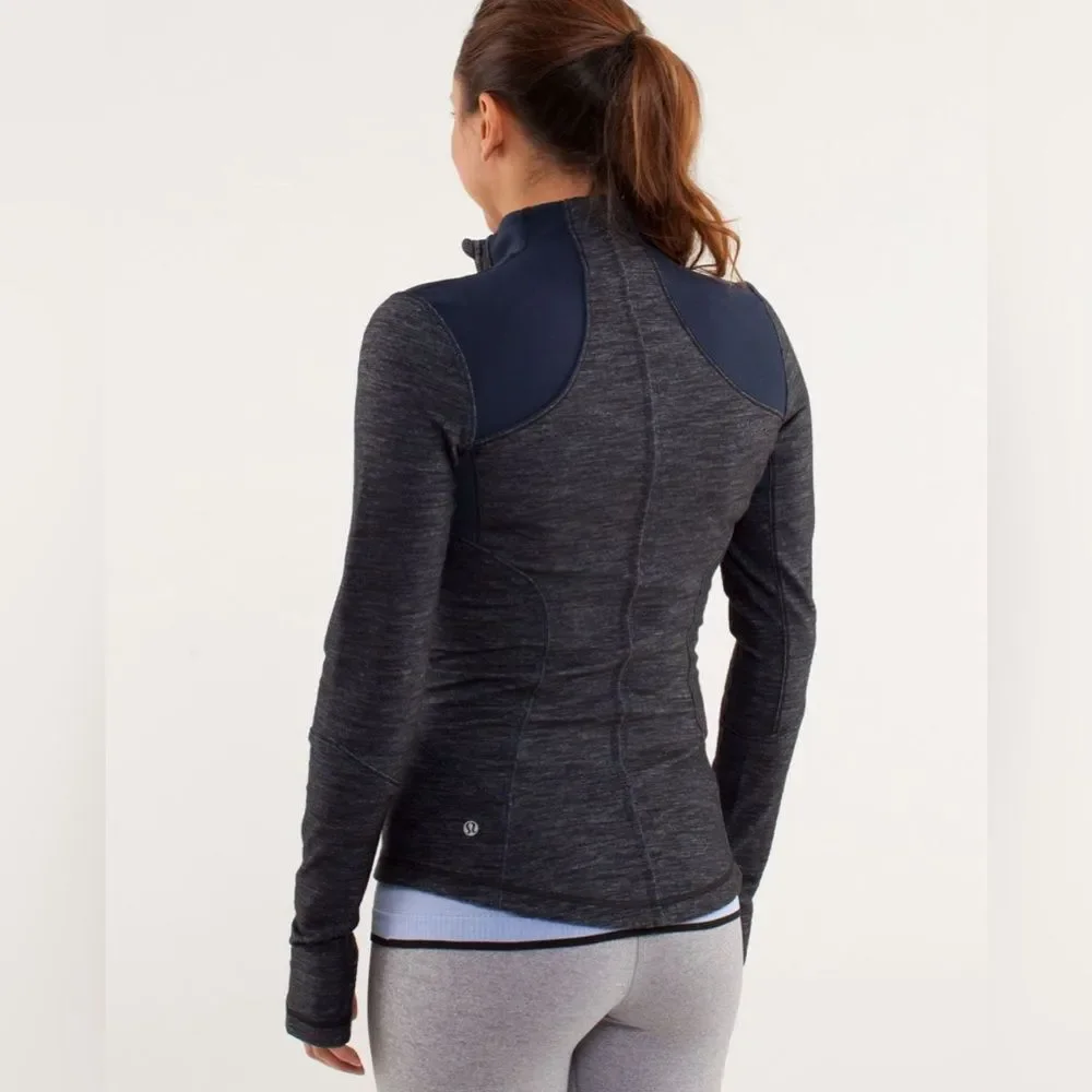 EUC Lululemon Forme Jacket in Reversible Slub Denim Inkwell / Inkwell